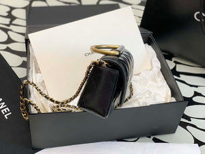 Chanel AP3484 CLUTCH WITH CHAIN Shiny Lambskin & Gold-Tone Metal - Default Title - View 5