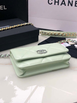 Chanel AP0957 19 Wallet on Chain Woc Shiny Lambskin Green Silver - Default Title - View 2