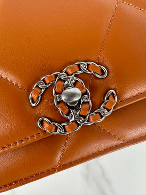 Chanel AP3267 19 Wallet on Chain Woc Shiny Lambskin Brown - Silver - View 4