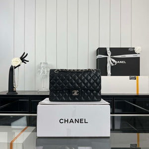 Chanel A01112 Flap Classic 11.12 Handbag Grained Calfskin & Silver-Tone Metal Black - Default Title - View 1