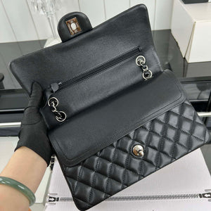 Chanel A01112 Flap Classic 11.12 Handbag Grained Calfskin & Silver-Tone Metal Black - Default Title - View 6