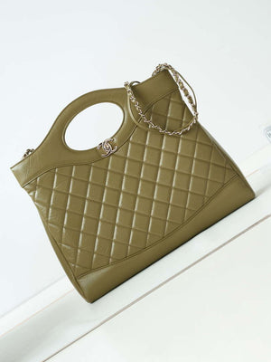 Chanel AS1010 31 Larage Shopping Bag Shiny Lambskin Green - Default Title - View 1