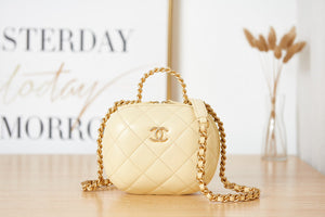 Chanel Small Vanity Case Lambskin gold-tone metal AS3066 Apricot - Default Title - View 1