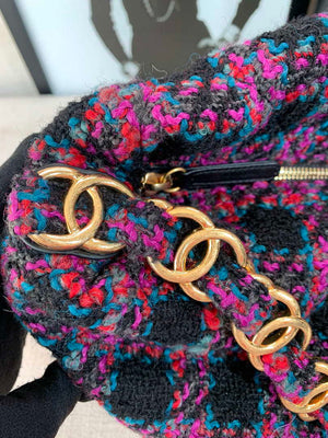 Chanel AS3564 MAXI HOBO BAG Wool Tweed & Gold-Tone Metal Purple - Default Title - View 7