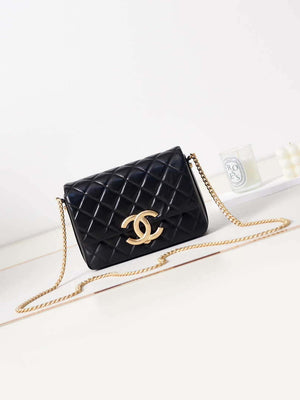 Chanel AS3855 Flap bag With Chain shiny Lambskin & Gold-Tone Metal Black - Default Title - View 1