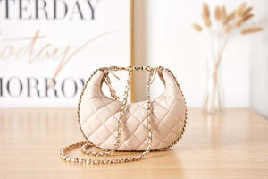 Chanel AS3917 Clutch With Chain Lambskin & Shiny Light Gold Metal Ecru - Default Title - View 3