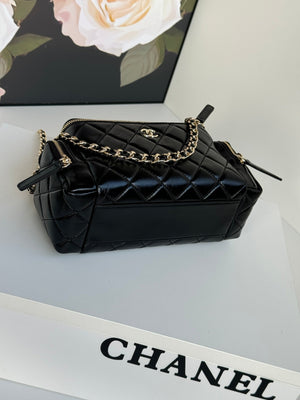 Chanel AS5222 Vanity Case Shiny Crumpled Lambskin & Gold-Tone Metal Black - Default Title - View 6
