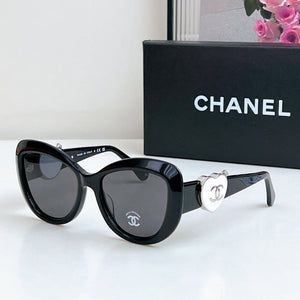 Chanel Fshion CH5517 Classic Sunglasses C83247 - Corlor 1 - View 4