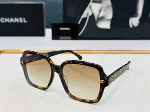 Chanel Fshion Classic CH5560 Sunglasses C83239 - Corlor 1 - View 6