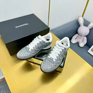 Chanel G45839 Women 24B Trainers Shiny Calfskin Calfskin & Suede Calfskin C91257 - Fmale-Euro 35=US 4 - View 3