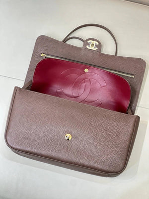 Chanel Maxi Flapbag Grained calfskin & gold-tone metal AS6231 Light brown - Gold - View 10