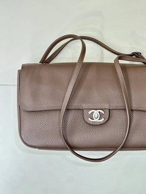 Chanel Maxi Flapbag Grained calfskin & gold-tone metal AS6231 Light brown - Gold - View 12