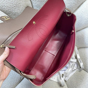 Chanel Maxi Flapbag Grained calfskin & gold-tone metal AS6233 Light Brown - Gold - View 7
