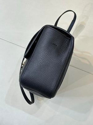Chanel Maxi Flapbag Grained calfskin & gold-tone metal AS6231 Black - Gold - View 14