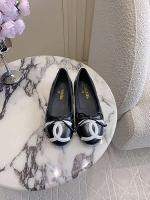 Chanel Women's Classic second-hand Kang Peng shoes flat shoes C93451 - Euro 35=US 4 - View 1
