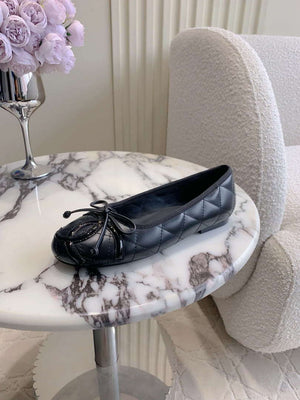 Chanel Women's Classic second-hand Kang Peng shoes flat shoes C93452 - Euro 35=US 4 - View 3