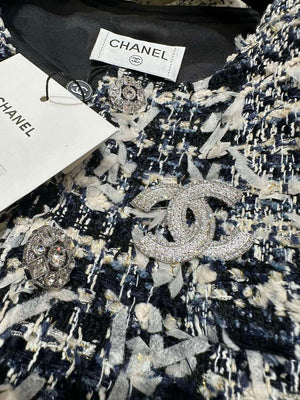 Chanel Women's Fashion Clothing Coat C62197 - 36 - View 8