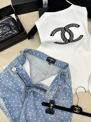 Chanel Women's Fashion Denim shorts C58807 - S - View 5