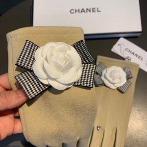 Chanel Women's Gloves Designer Wool Gloves AA8320 - Default Title - View 8