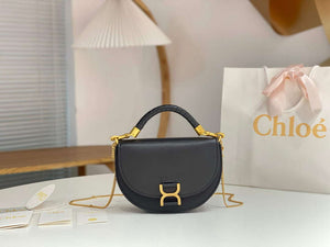 Chlo¨¦ CHC24SS604M52001 Marcie Chain Flap Bag in Leather Black - Default Title - View 1