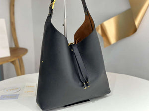 Chlo¨¦ CHC24SS630I31001 Marcie Hobo Bag in grained leather Black - Default Title - View 2