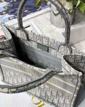 Dior Book Tote M1265 Small Dior Oblique Embroidery Gray - Default Title - View 9