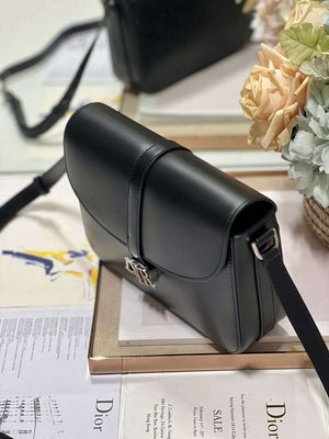 Dior M0051 Crossbody Men Bag Smooth Calfskin Black - Default Title - View 3