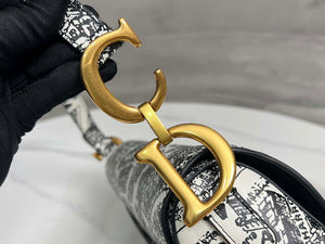 Dior M0455 Saddle Bag With Strap Ultramatte Calfskin White & Black - Default Title - View 7