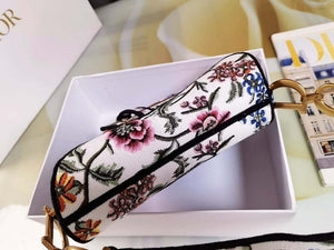 Dior M0455 Saddle Bag With Strap White Cross-Stitch Embroidery - Default Title - View 6
