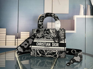 Dior M0565 Medium Lady D-Life Bag Black Cupidon Embroidery - Default Title - View 1
