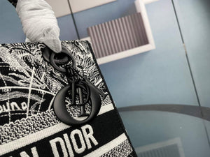 Dior M0565 Medium Lady D-Life Bag Black Cupidon Embroidery - Default Title - View 4
