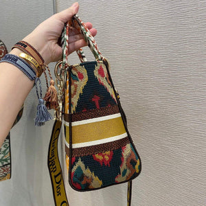 Dior M0565 Medium Lady D-lite Embroidery Bag - Default Title - View 2