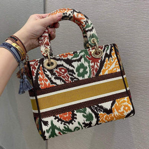 Dior M0565 Medium Lady D-lite Embroidery Bag - Default Title - View 3