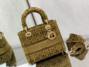 Dior M0565 Medium Lady D-lite Embroidery Bag - Default Title - View 2