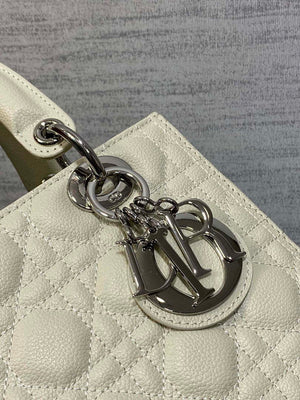 Dior M0565 Medium Lady Dior Bag Beige Grained Cannage Calfskin Silver - Default Title - View 3