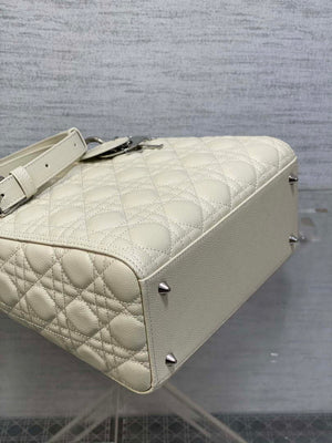 Dior M0565 Medium Lady Dior Bag Beige Grained Cannage Calfskin Silver - Default Title - View 7