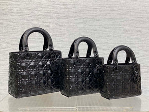 Dior M0565 Medium Lady Dior Bag Black Cannage Calfskin with Diamond Motif - Medium 24cm - View 2
