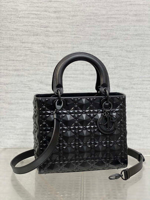 Dior M0565 Medium Lady Dior Bag Black Cannage Calfskin with Diamond Motif - Medium 24cm - View 1