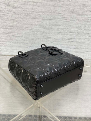 Dior M0565 Medium Lady Dior Bag Black Cannage Calfskin with Diamond Motif - Medium 24cm - View 17
