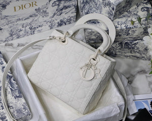 Dior M0565 Medium Lady Dior Cannage Calfskin Bag White - Default Title - View 1