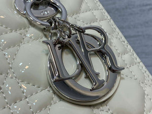Dior M0565 Medium Lady Dior Patent Cannage Calfskin Bag White Silver - Default Title - View 4