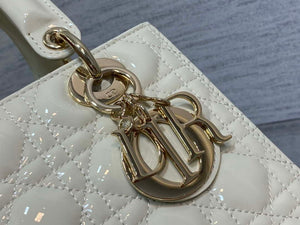 Dior M0565 Medium Lady Dior Patent Cannage Calfskin Bag White Enamel Hardware - Default Title - View 3