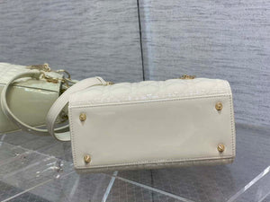 Dior M0565 Medium Lady Dior Patent Cannage Calfskin Bag White Enamel Hardware - Default Title - View 7