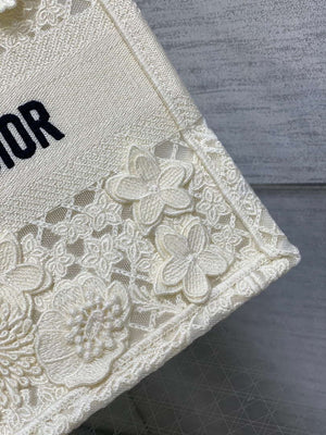 Dior M1265 Small Book Tote Embroidery with 3D Macram¨¦ Effect M9620 - Default Title - View 7