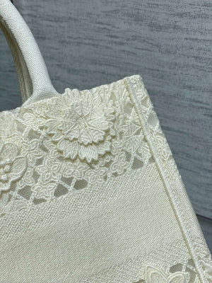 Dior M1265 Small Book Tote Embroidery with 3D Macram¨¦ Effect M9620 - Default Title - View 8