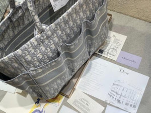 Dior M1279 Catherine Tote Bag Dior Oblique Embroidery Gray - luxibagsmall
