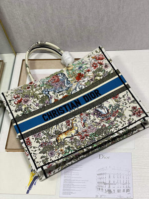 Dior M1286 Large Book Tote Latte D-Constellation Embroidery - Default Title - View 6