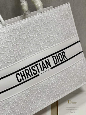 Dior M1286 Large Book Tote White Perforated and Embossed Oblique Calfskin - Default Title - View 5