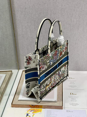Dior M1296 Medium Book Tote Latte D-Constellation Embroidery Beige - Default Title - View 4