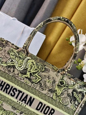 Dior M1296 Medium Dioriviera Book Tote Raffia Toile de Jouy Sauvage M0102 - Default Title - View 3